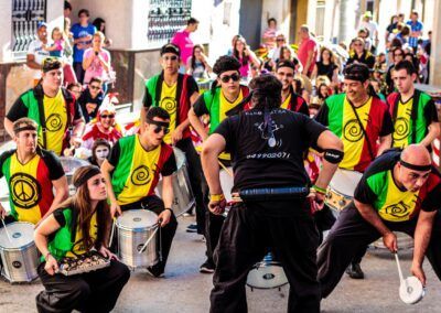 Cabalgatas con la batucada Kumkumtrà