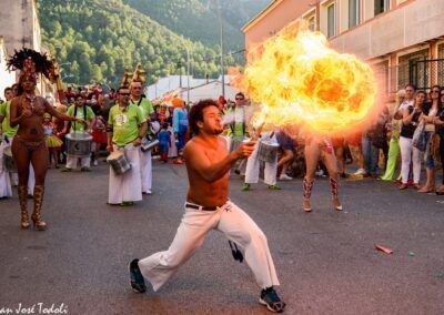zancudos y fuego con la batucada kumkumtrà