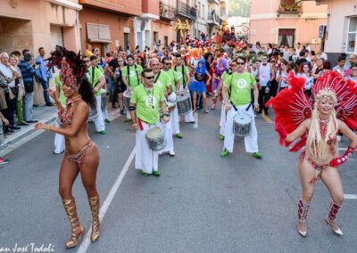 Bailarinas Brasileñas con la batucada kumkumtrà