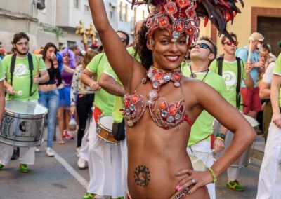 Bailarinas Brasileñas con la batucada kumkumtrà