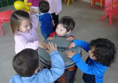 Talleres y cursos de la batucada kumkuntrà