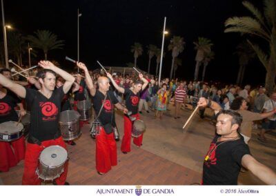 Cabalgatas con la batucada Kumkumtrà